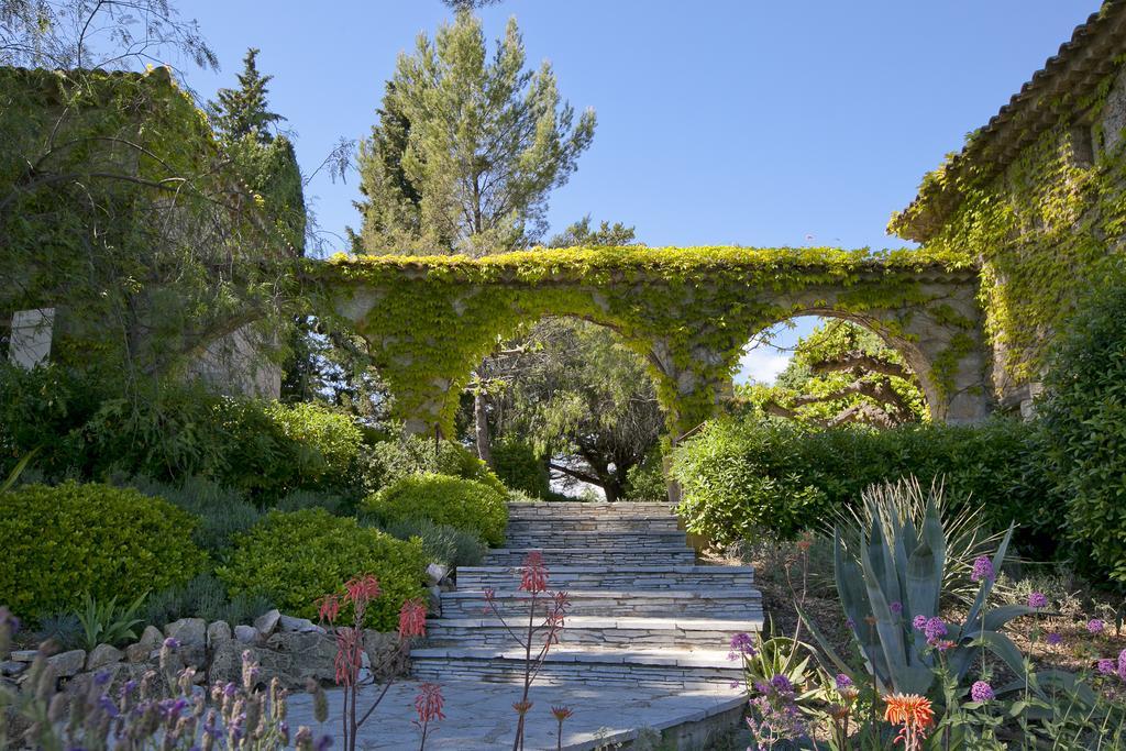 Le Manoir De L'Etang Hotel Mougins Exterior photo