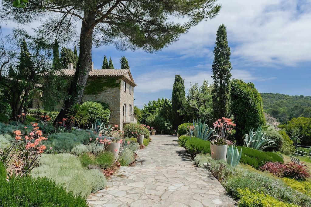 Le Manoir De L'Etang Hotel Mougins Exterior photo