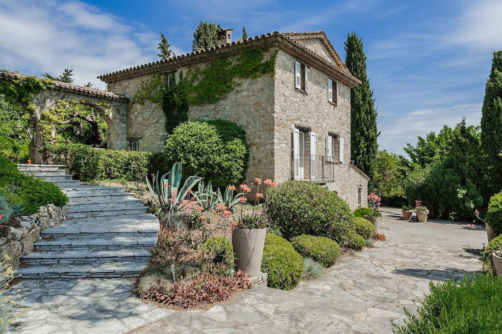 Le Manoir De L'Etang Hotel Mougins Exterior photo